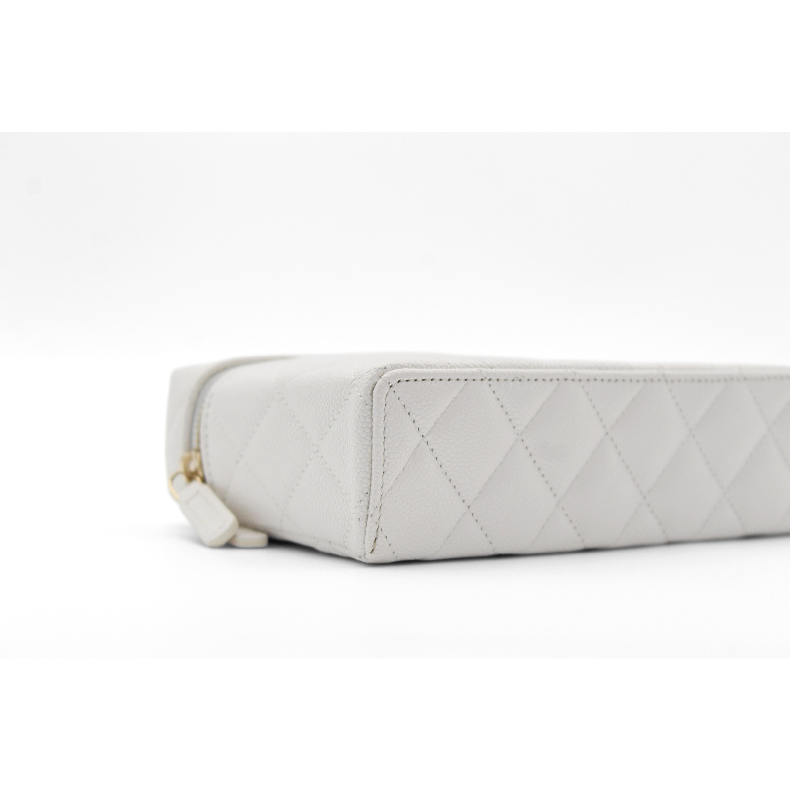 Vanity With Chain Caviar White Handbag