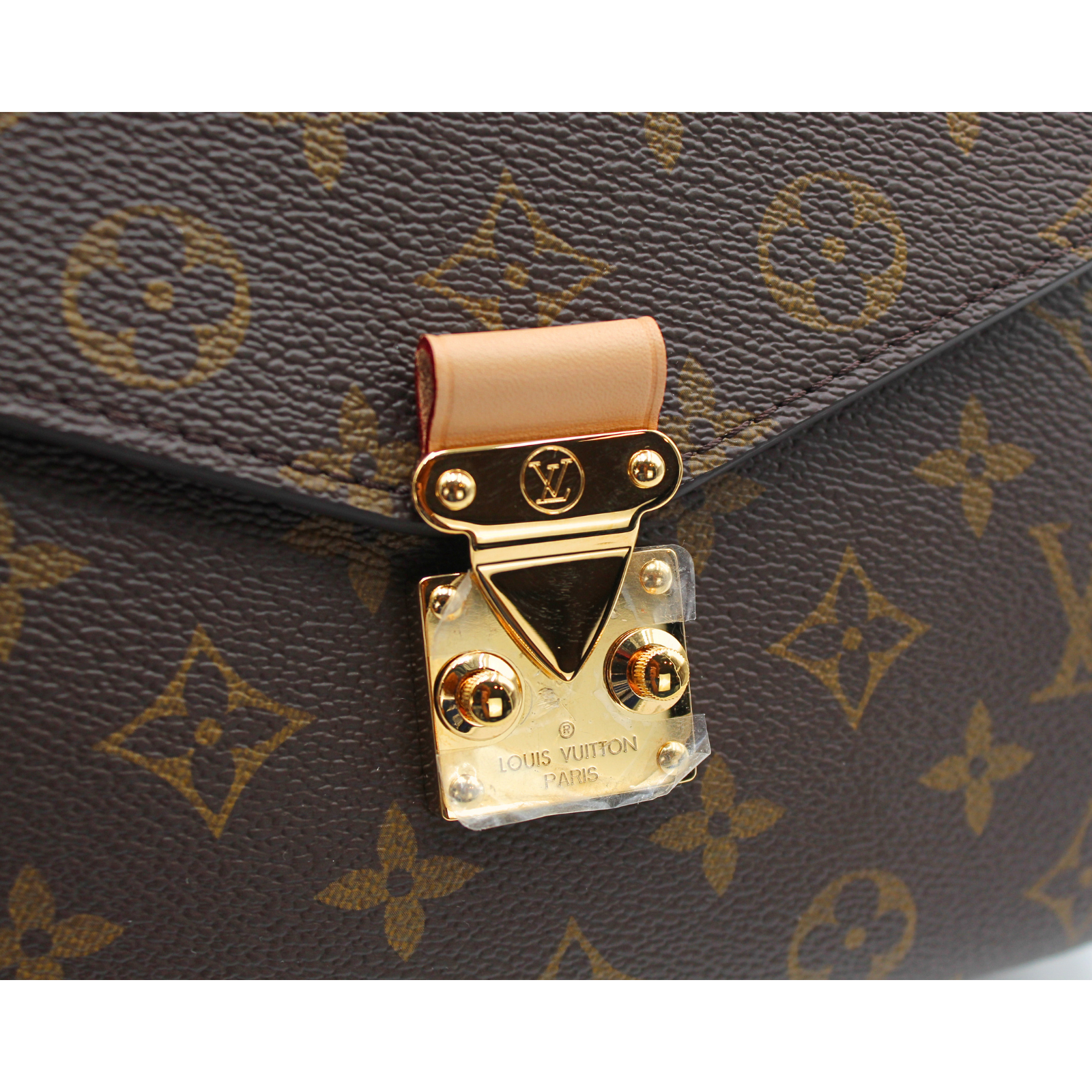 Pochette Metis MM Monogram Coated Canvas Marron Handbag