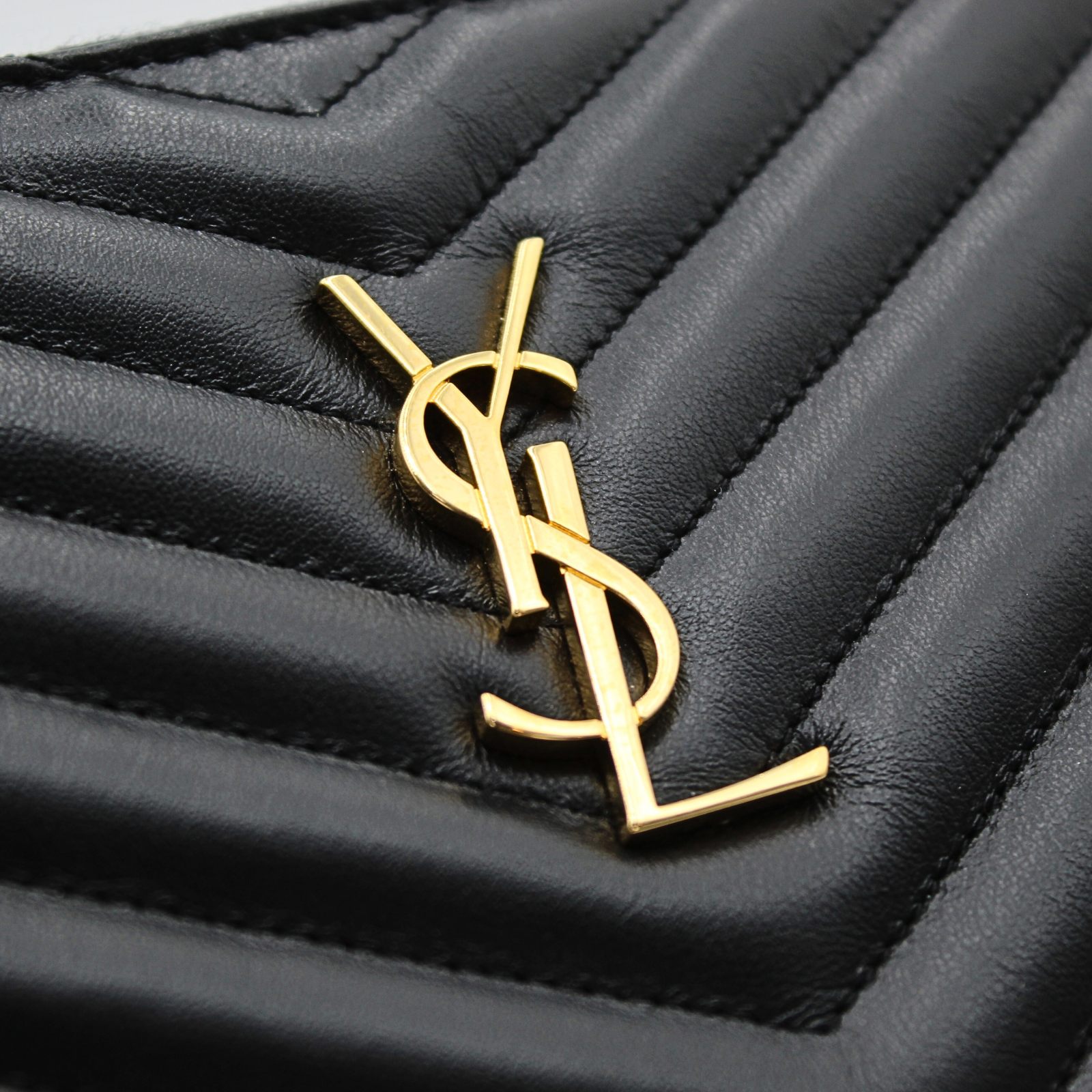 Cassandre Calf Black Pouch