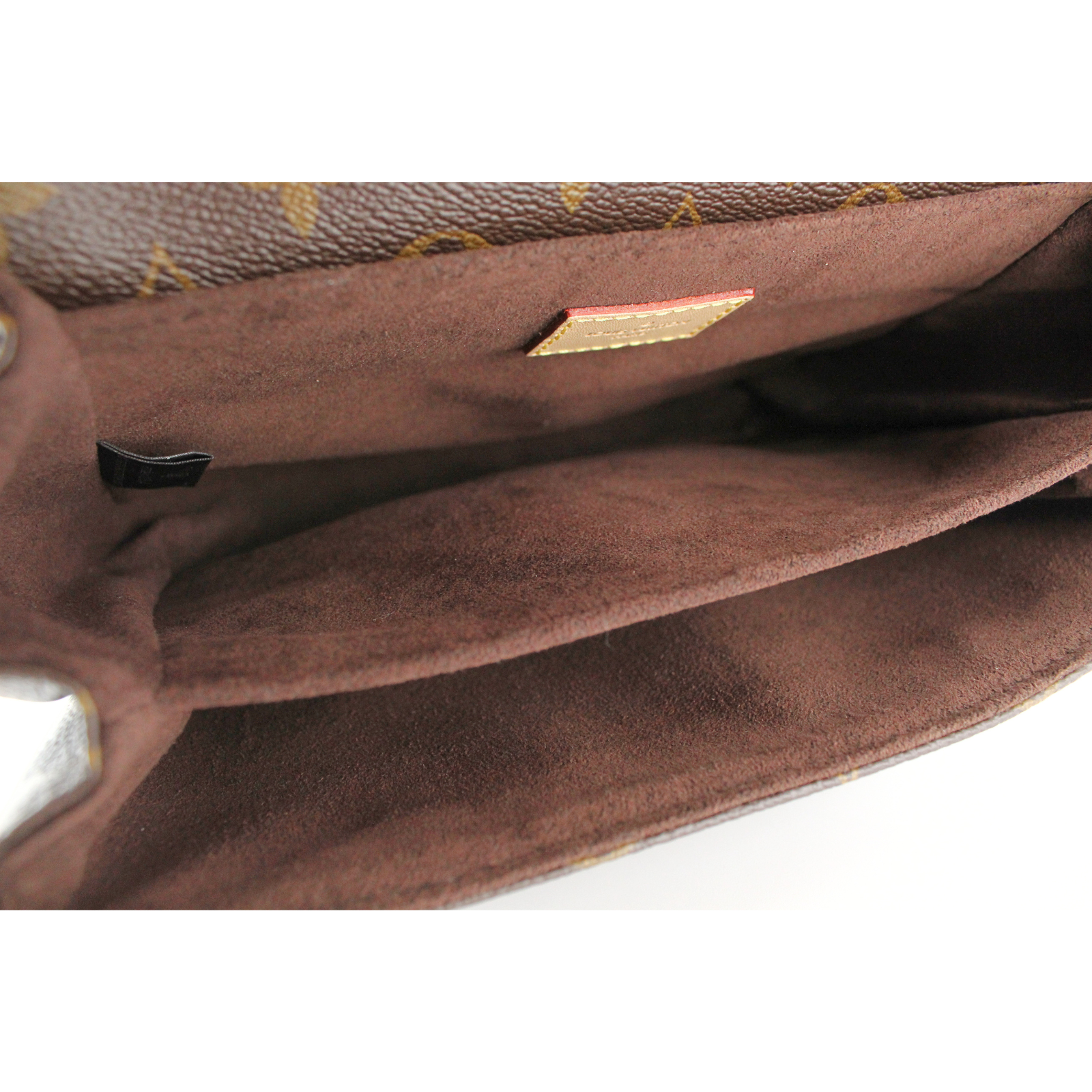 Pochette Metis MM Monogram Handbag