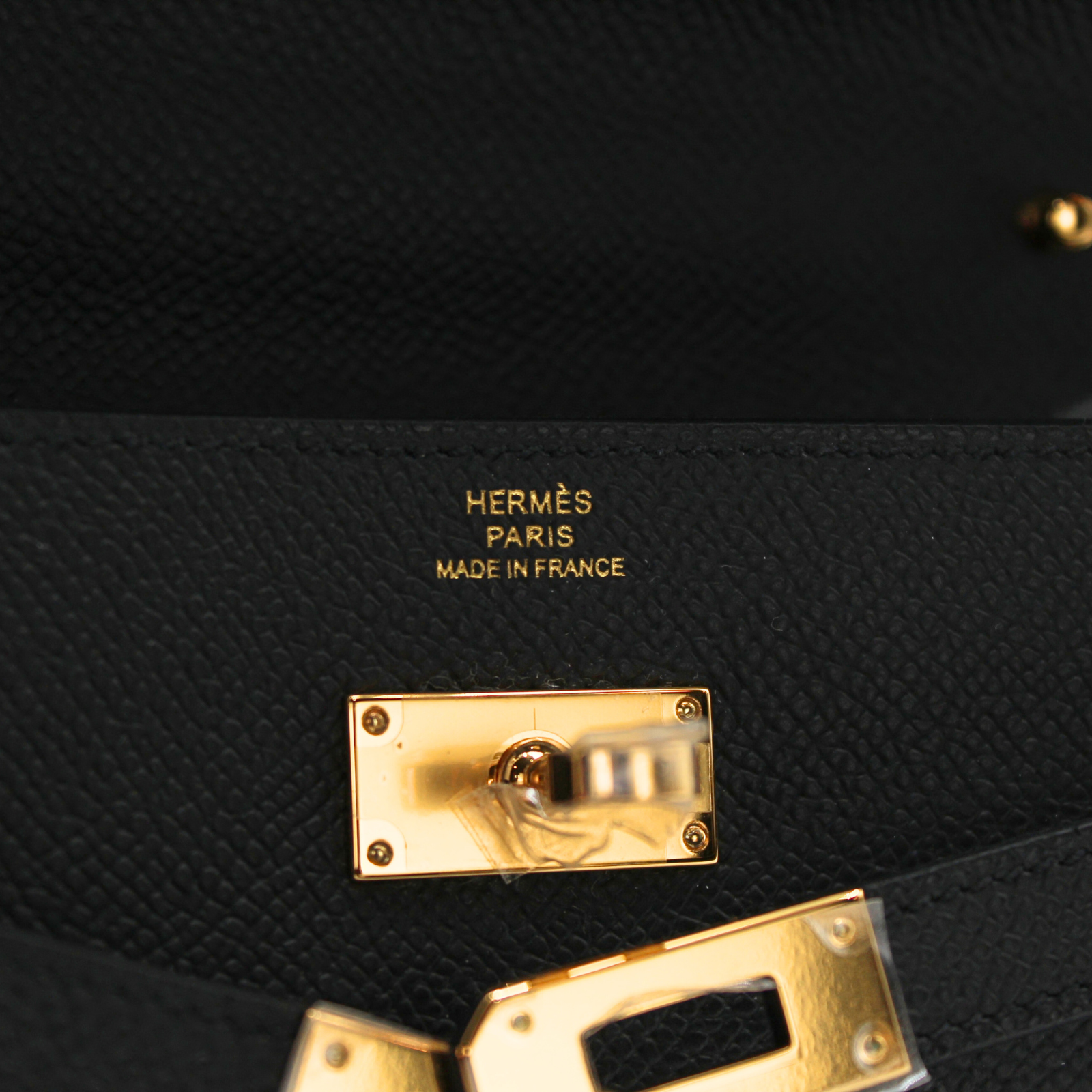 Kelly To Go Epsom Black Wallet on Chain