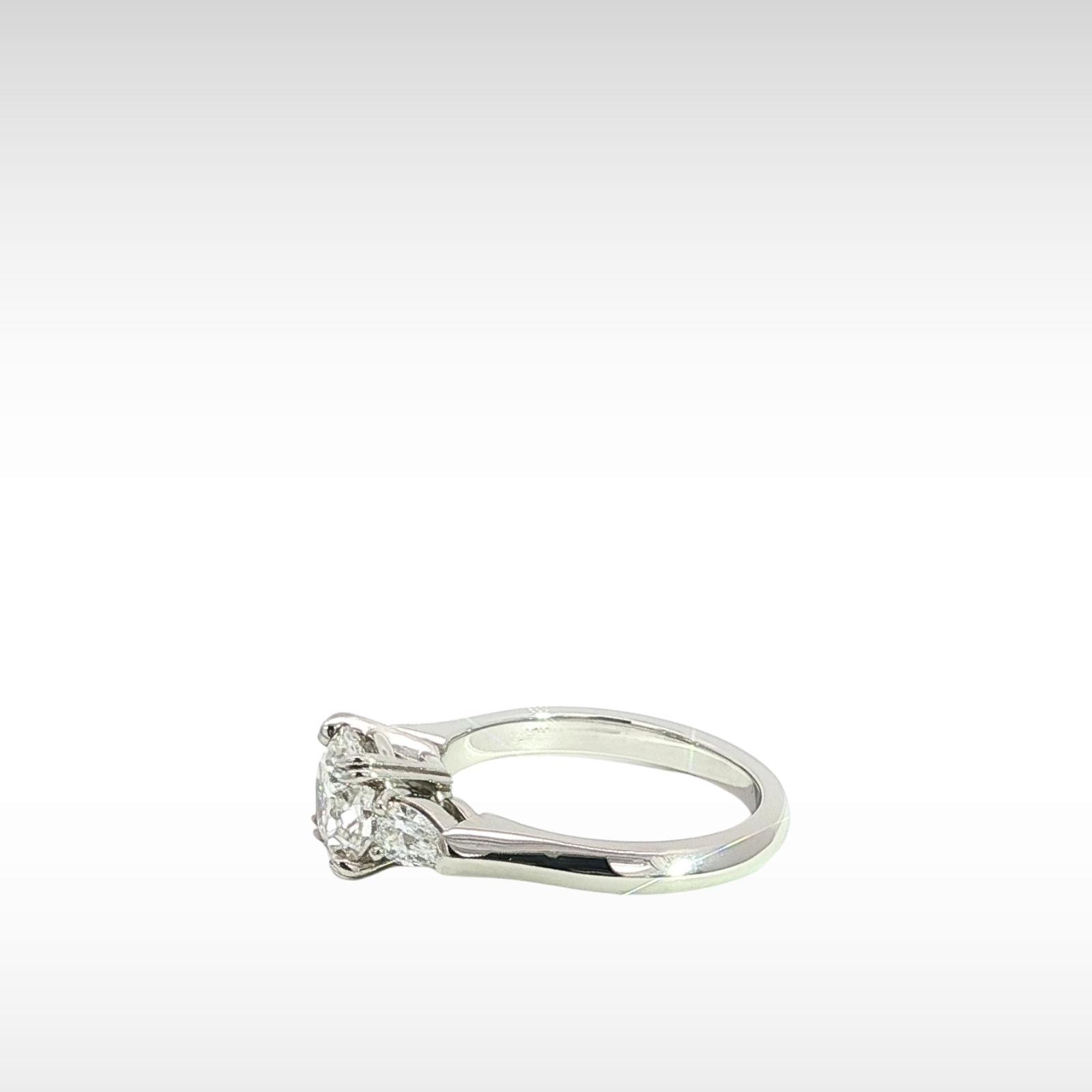 Diamond Ring Platinum 49 / 5