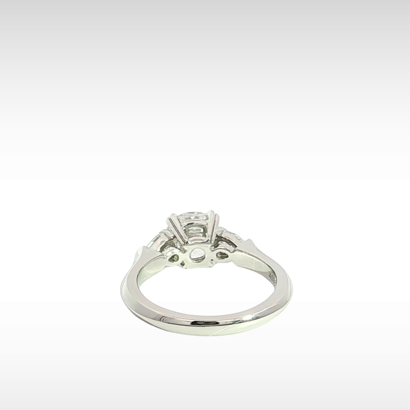 Diamond Ring Platinum 49 / 5