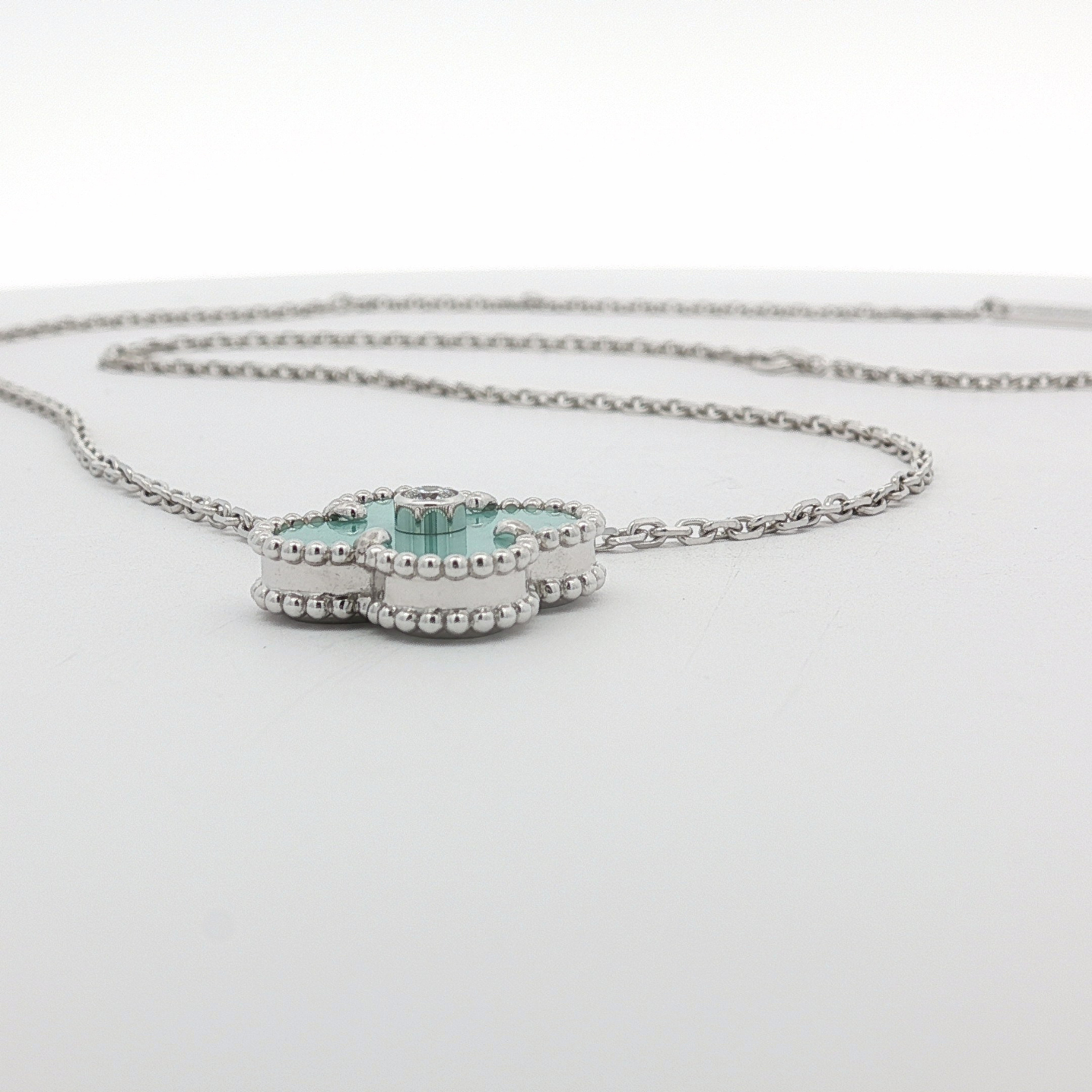 Vintage Alhambra 2022 Holiday Necklace