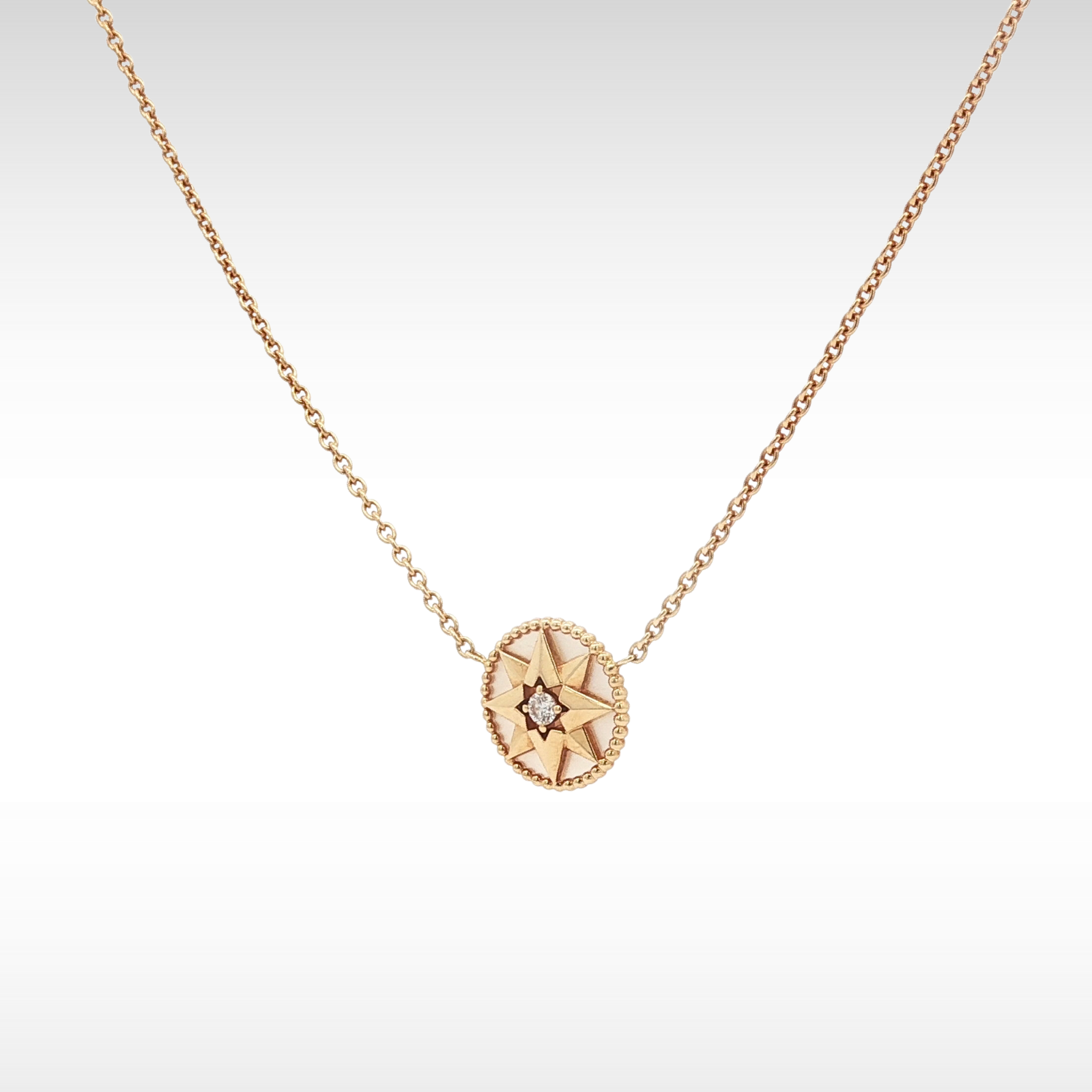 Rose des Vents Necklace Yellow Gold