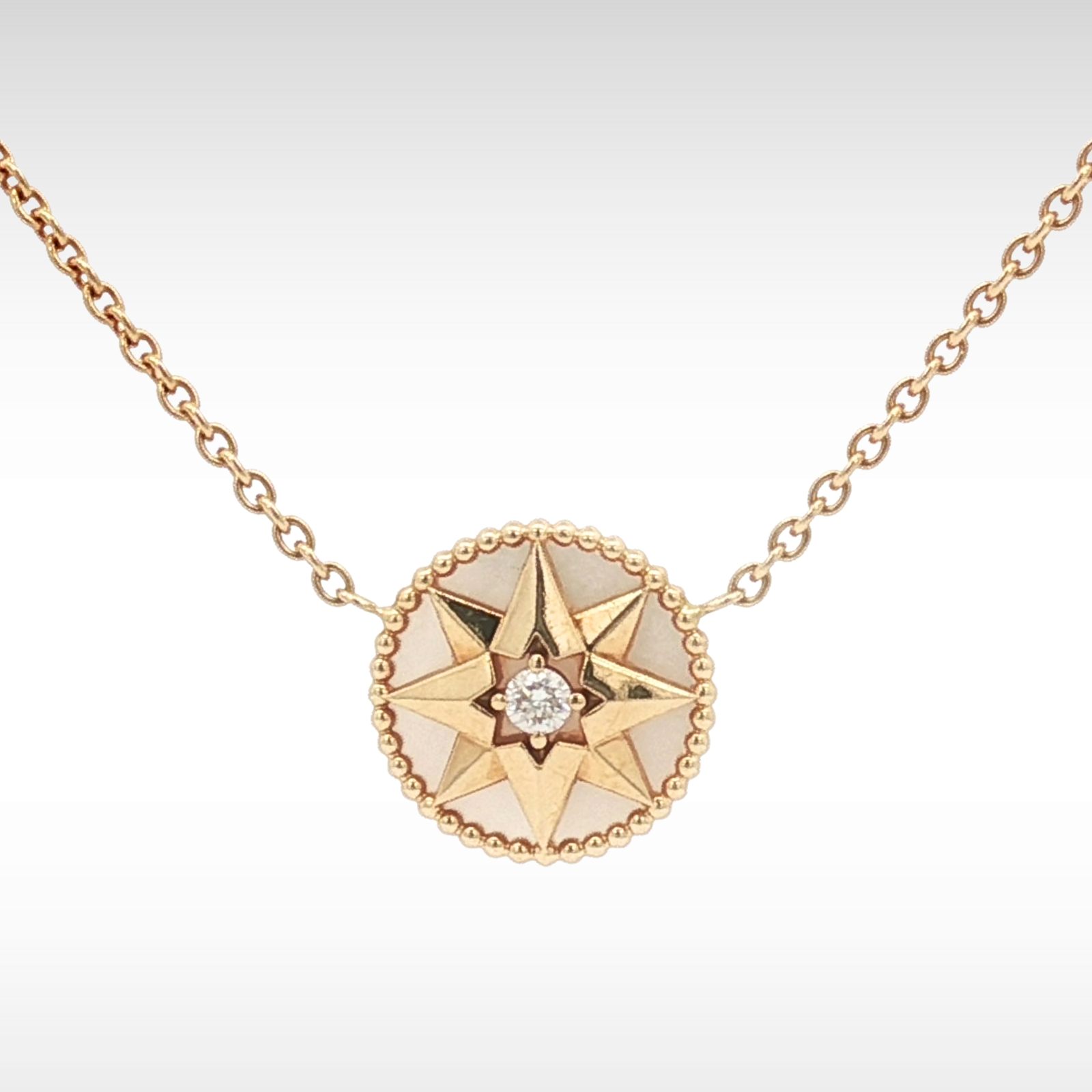 Rose des Vents Necklace Yellow Gold