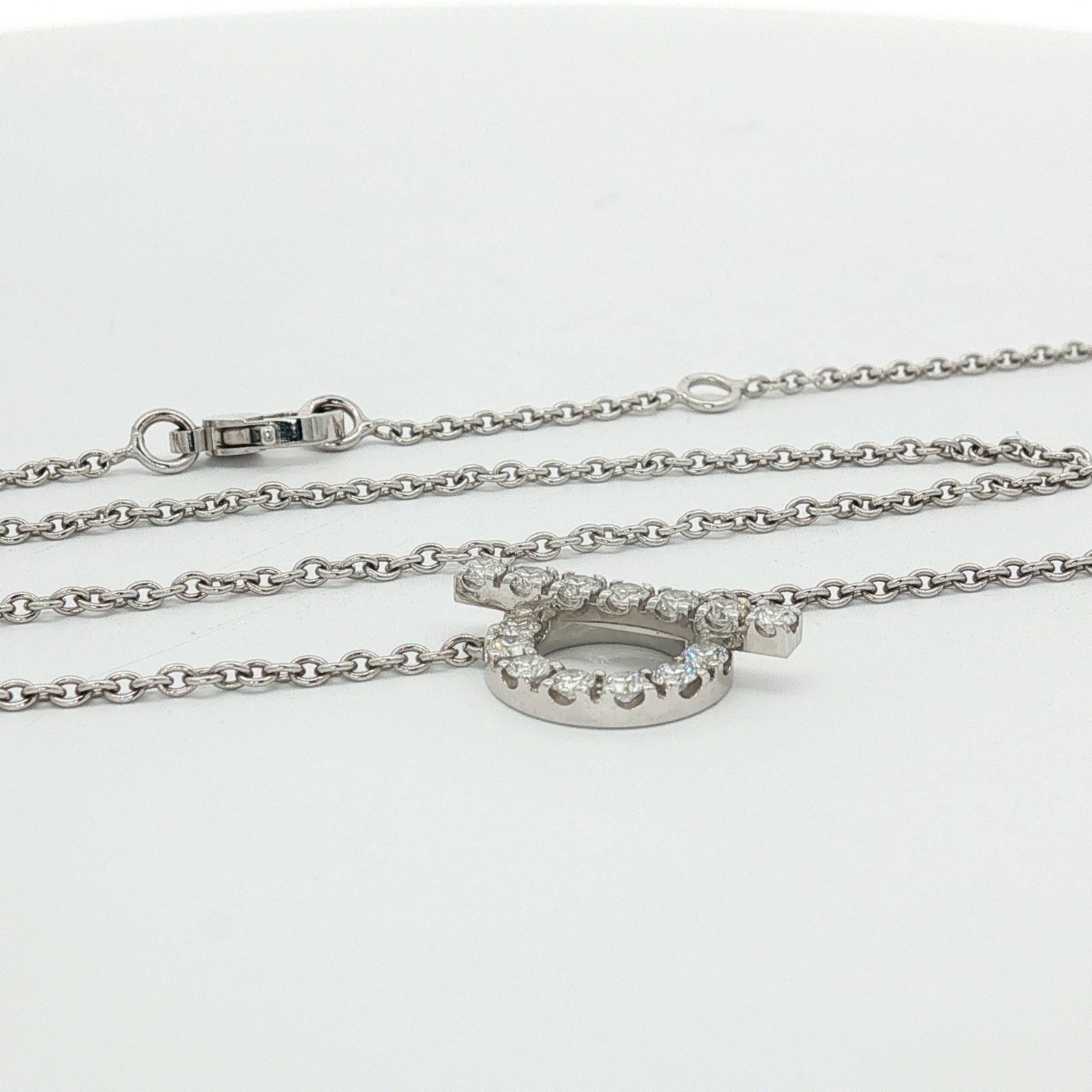 Finesse White Gold Necklace