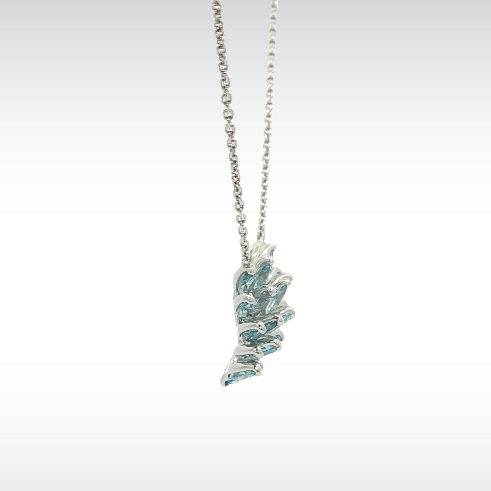 Aquamarine 2.58ct Neckrace