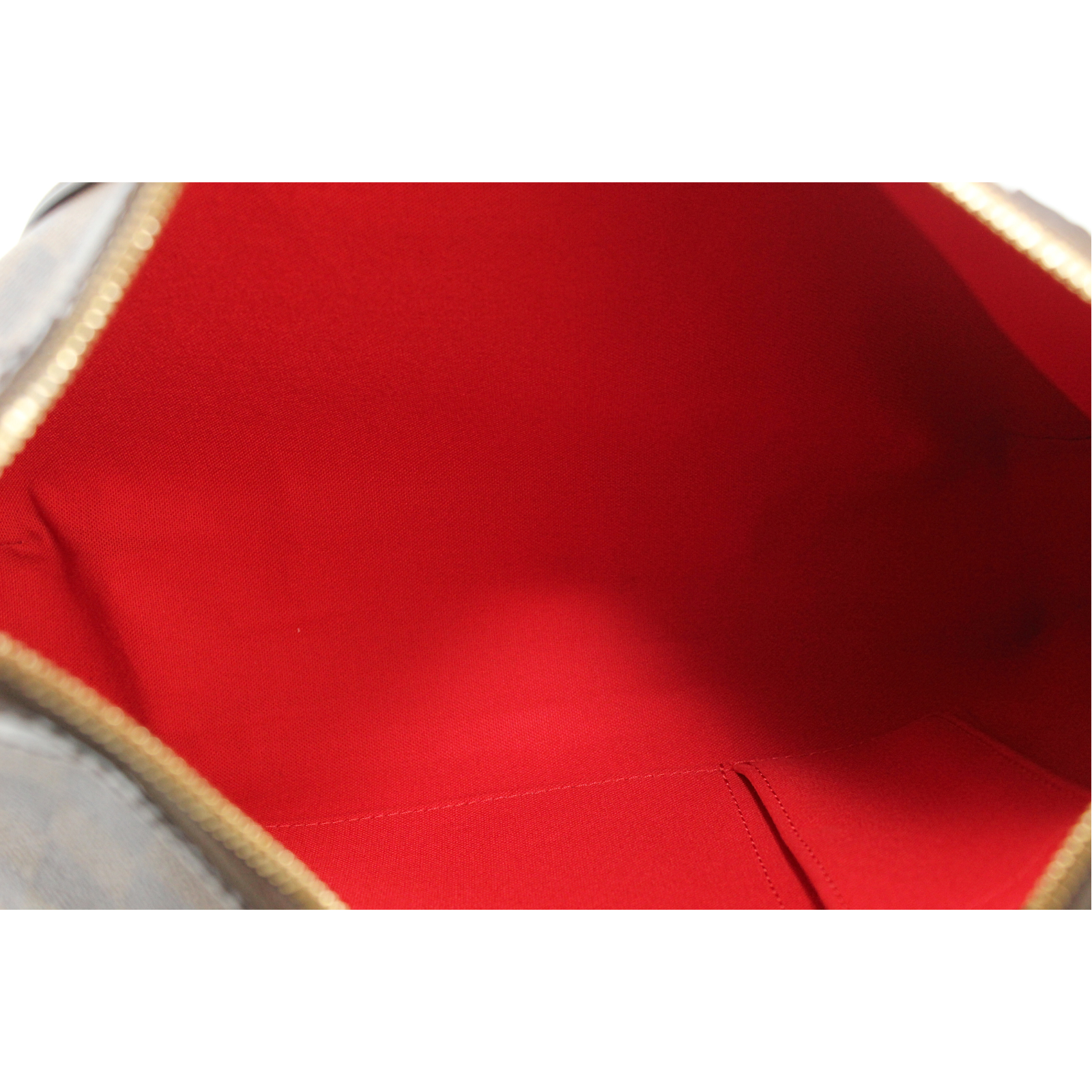 Thames GM Damier Shoulder Bag