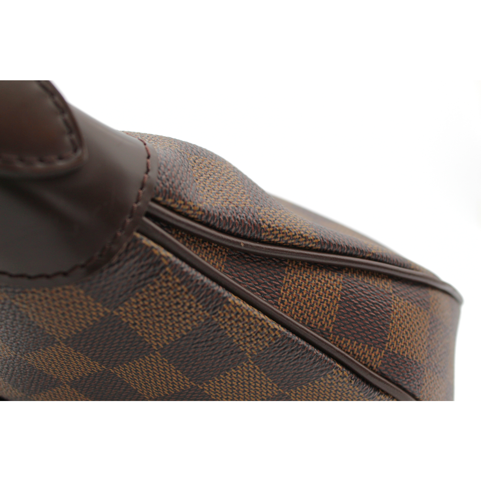 Thames GM Damier Shoulder Bag