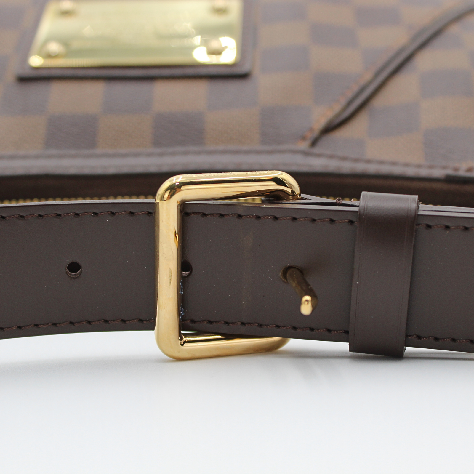 Thames GM Damier Shoulder Bag