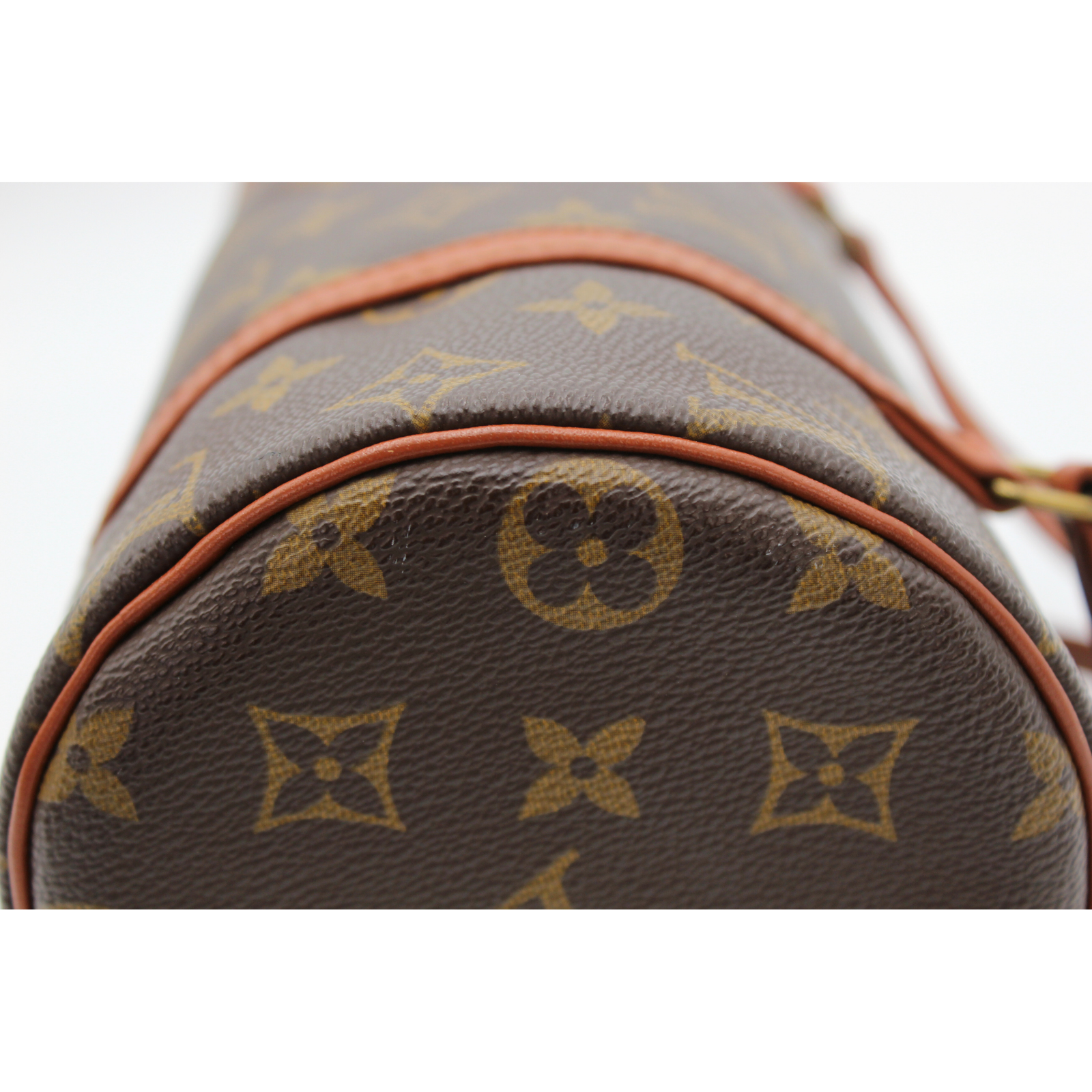 Papillon 26 Monogram Hand Bag